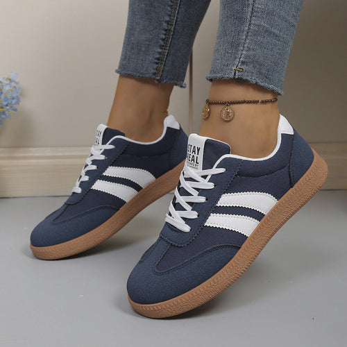 Women's Classic Lace-Up Court Sneakers 1
