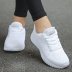 Women's Wide-Toe Mesh Lace-Up Sneakers 2