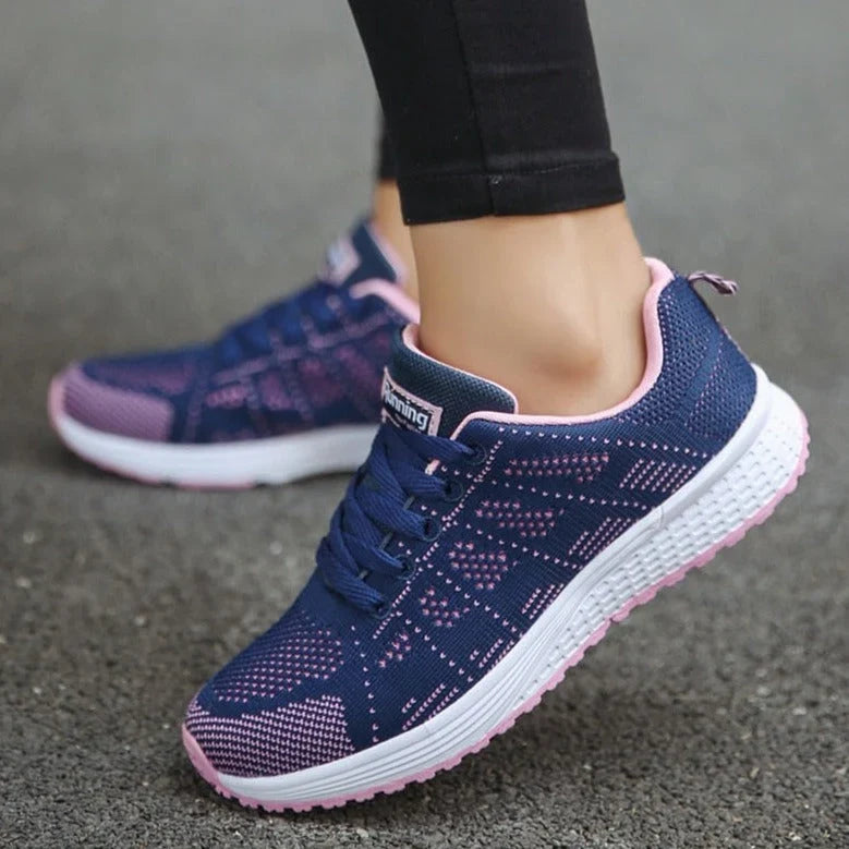 Women's Wide-Toe Mesh Lace-Up Sneakers 8