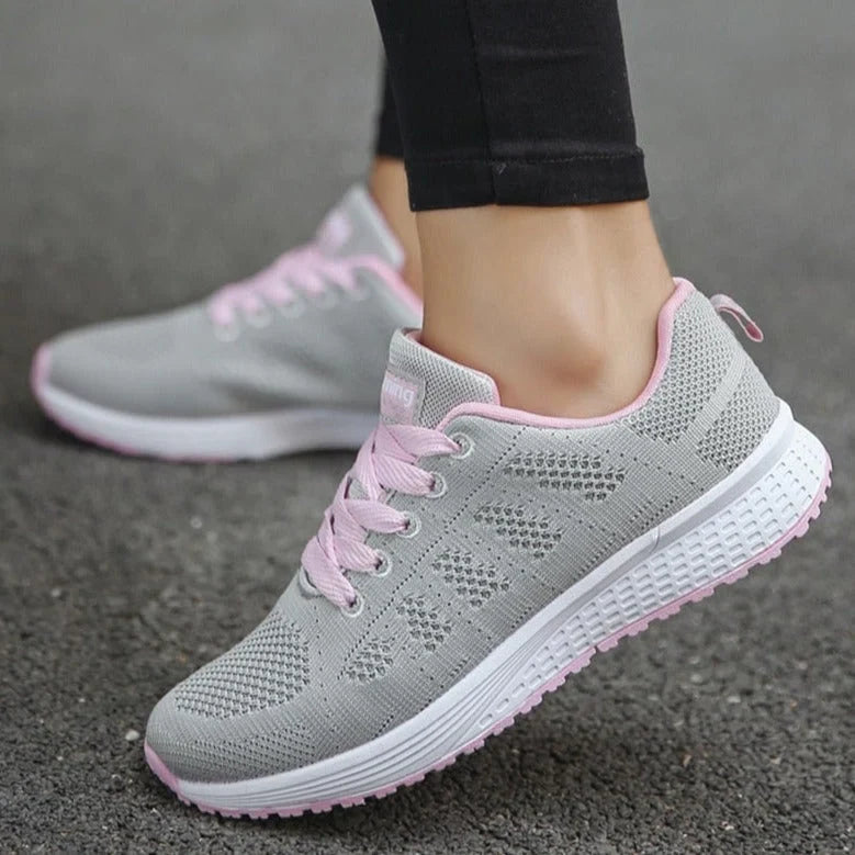 Women's Wide-Toe Mesh Lace-Up Sneakers 10